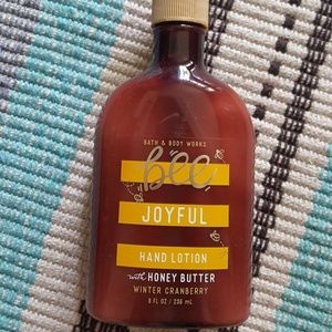 Bath & Body Works Winter Cranberry hand lotion